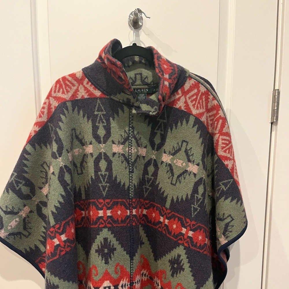 Lauren Ralph Lauren Poncho. Wool Southwestern Print.